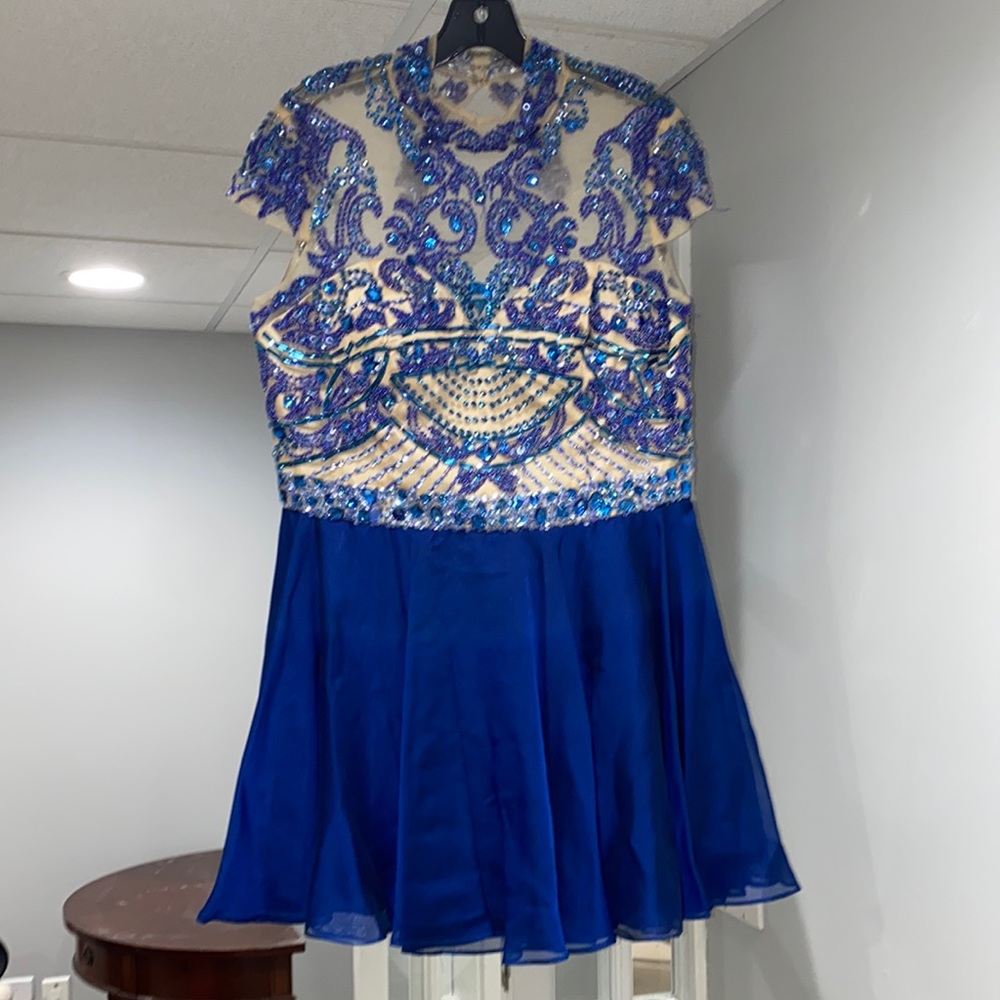Sherri hill size 16